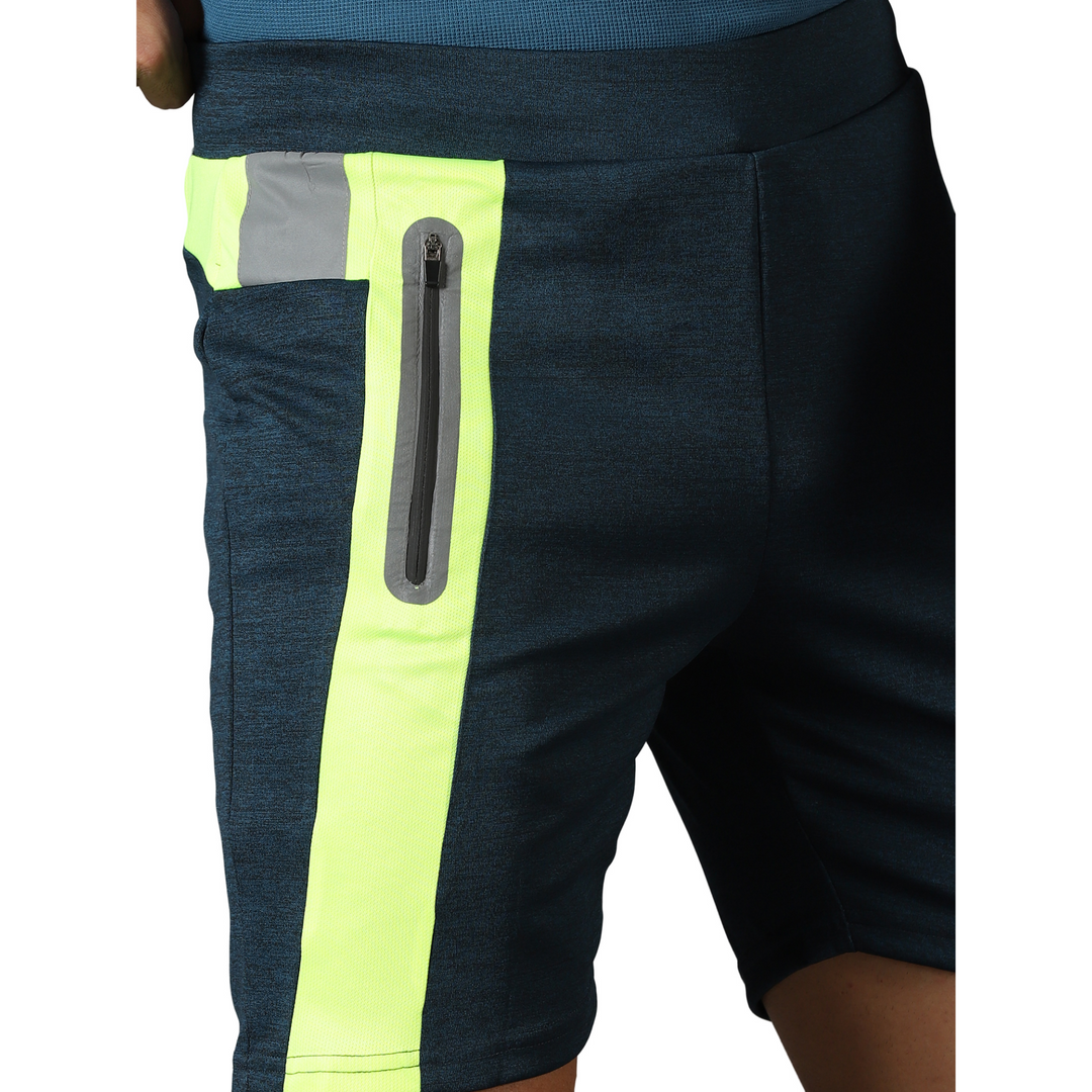 Men's Training Shorts with Elasticated waist & Zipper pocket.
