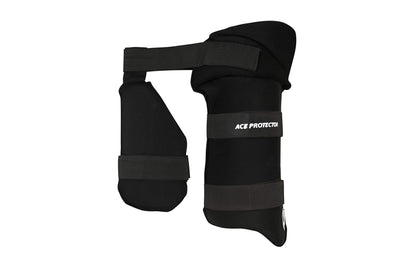 Combo Ace Protector Black Youth RH Thigh Pad