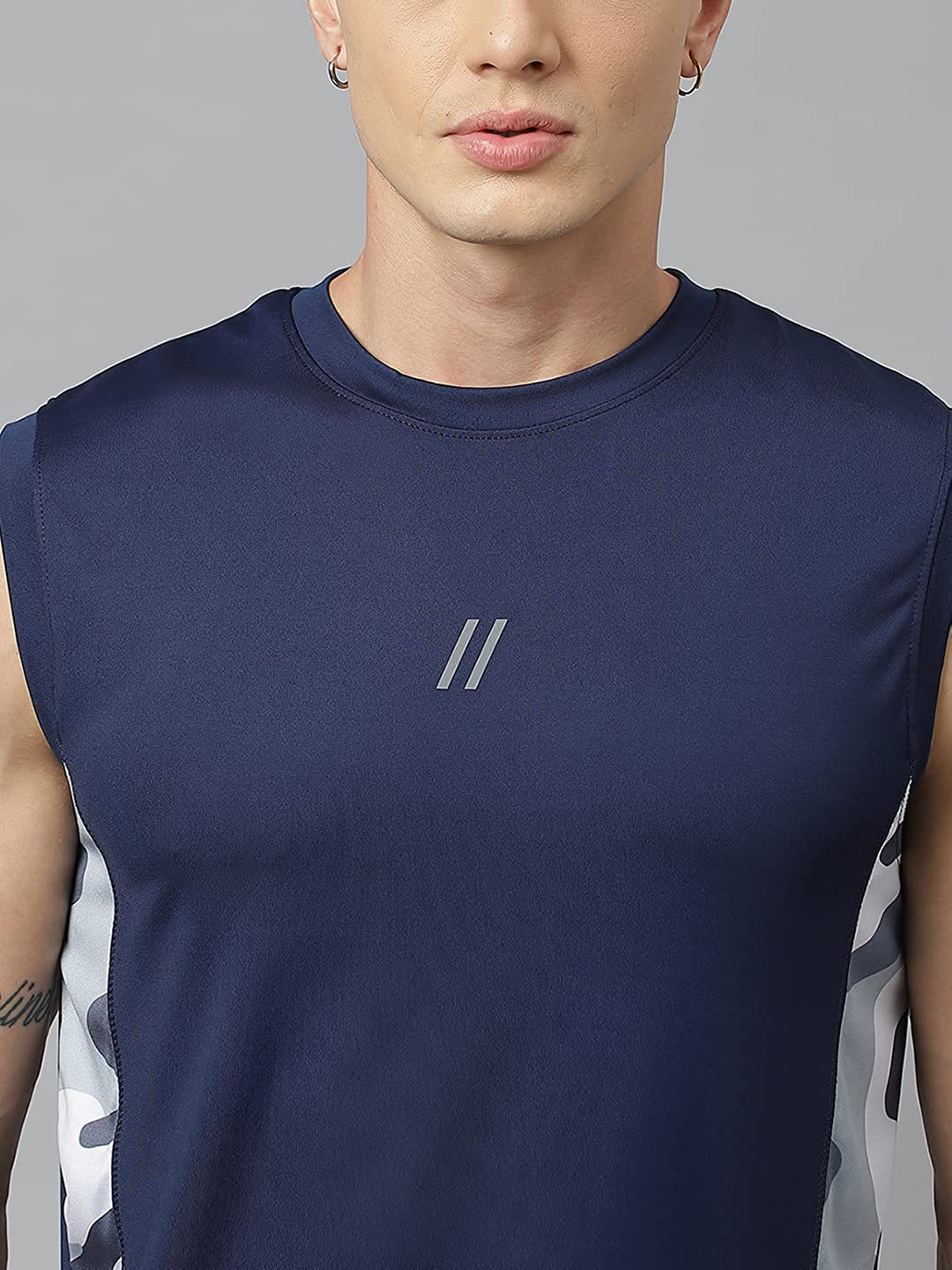Men's Slim Fit Polyester Sleeveless T Shirt (Camo)