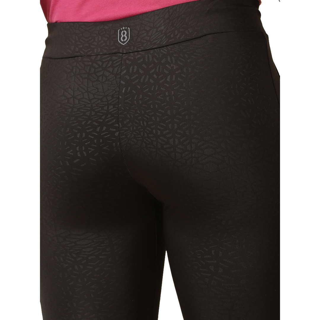 Women's Slim-fit Capri pants with Drawstring waist & side pockets.