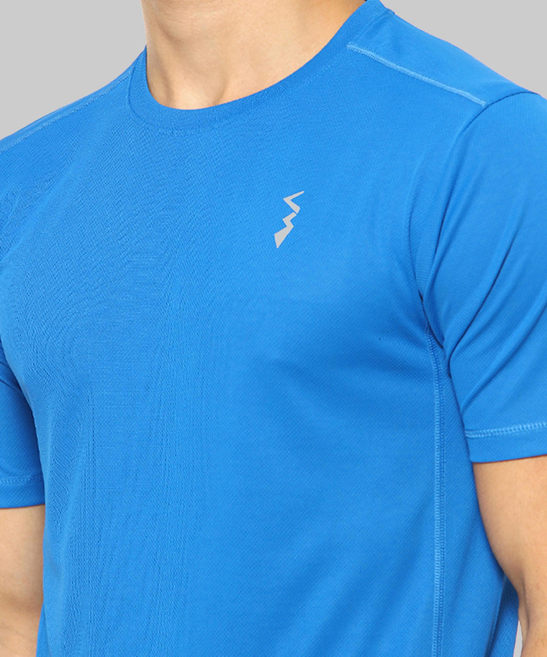 Blue Men Solid Polyester Sports Tshirt Round Neck